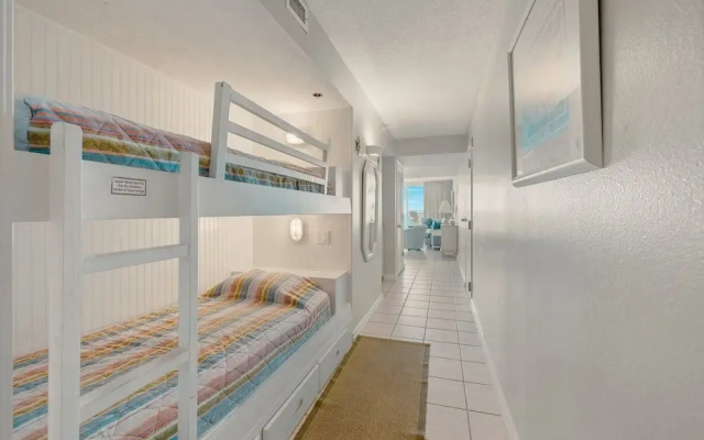 Pelican Beach 0805 1 Bedroom Condo by Pelican Beach Management