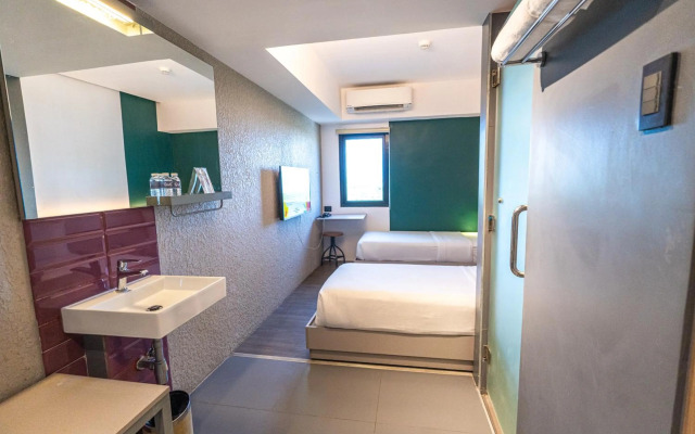 Yello Hotel Cebu powered by Cocotel