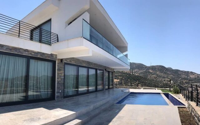 Şi̇ri̇nköy Pri̇vate Villa (Close To Kite Beach)