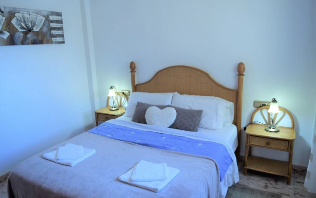 Upper floor Apartment semi-private pool