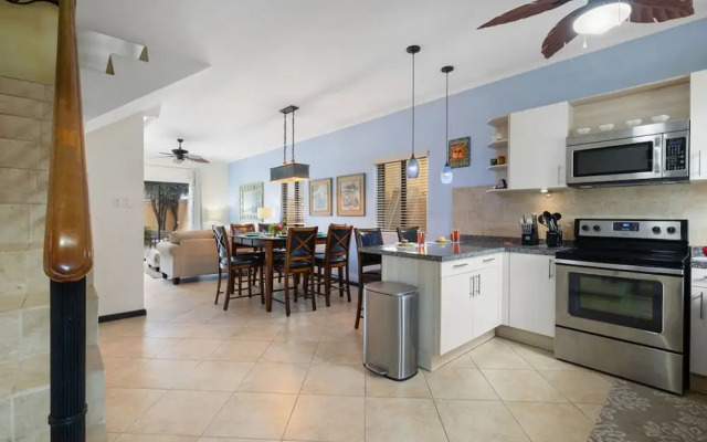 Beautiful Gated Community Retreat Near the Beach