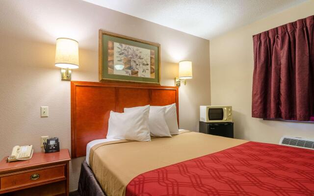Rodeway Inn Mitchell