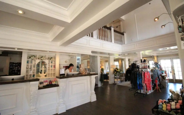 The Riverview Hotel