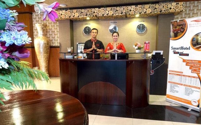 Red Chilies Hotel