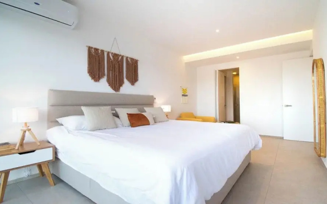 Condo Aria Ocean 614 by Kivoya