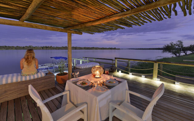 Victoria Falls River Lodge
