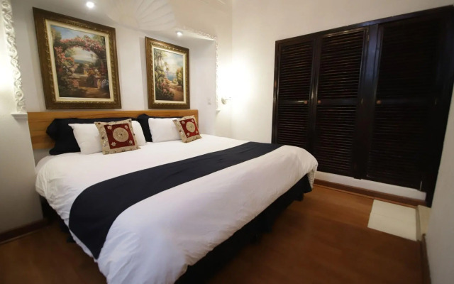 Luna Hotel