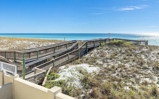 Inlet Reef 518 2 Bedroom Condo by RedAwning