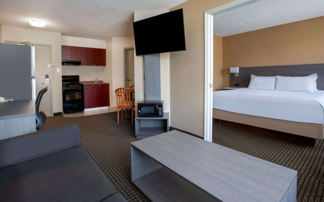 Days Inn & Suites by Wyndham Moncton