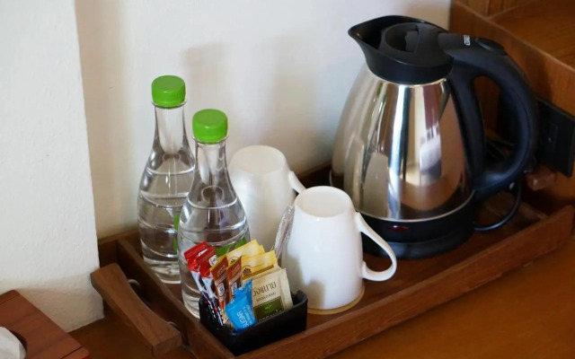 The Country Lake View Hotel