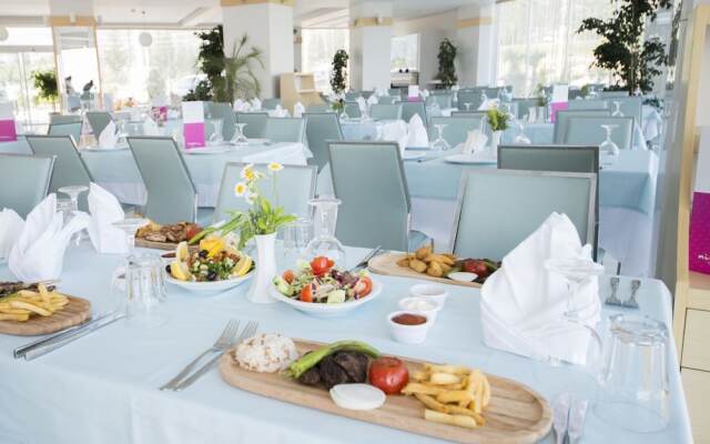 Larina Ninova Thermal Spa & Hotel