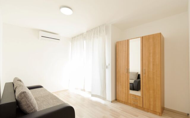 A3 - Spacious apt With the sea View & use of Pool