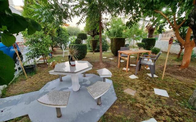 Guest House Vila Elezi