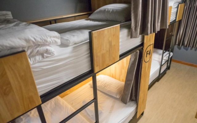 Ray Coffee Bar & Hostel - Adults Only