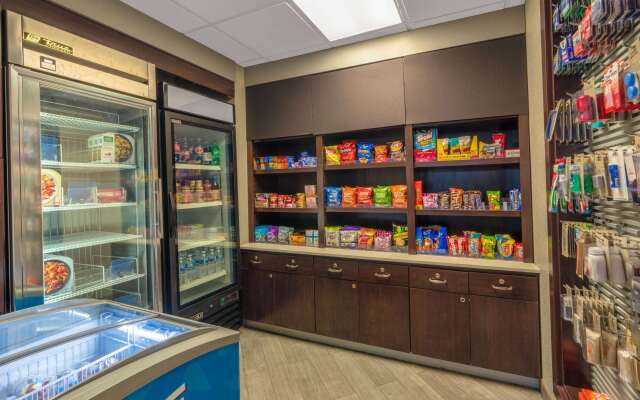 La Quinta Inn & Suites by Wyndham Pueblo