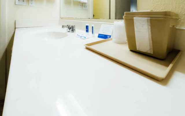 Rodeway Inn & Suites Carrollton