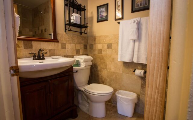 Treasure Mountain Inn