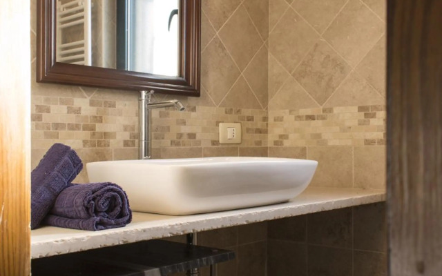 Trulli sul vignale in Masseria Santalachicca