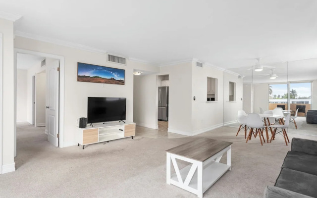 Bay Harbor Sunset Apt 3C