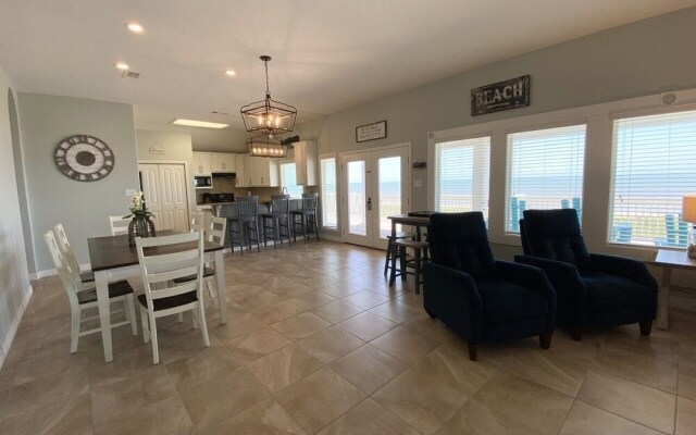 Serendipity Shore 3 Bedroom Home by RedAwning