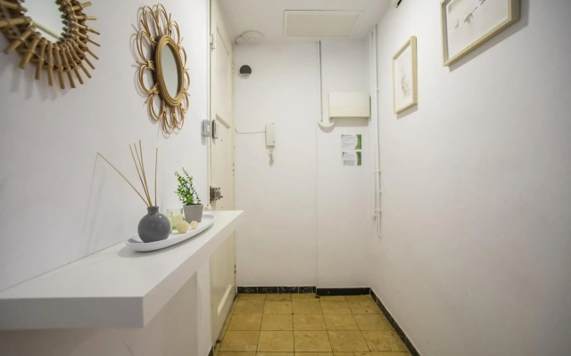 31PAR217 - Mediterranean style apartment