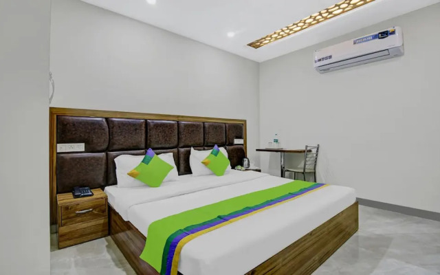 Treebo Royal Salute, Zirakpur