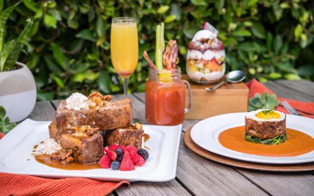 Estancia La Jolla Hotel & Spa