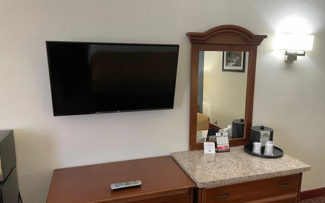 Best Western Hospitality Inn