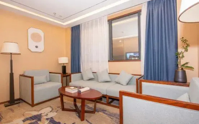 Peninsula International Hotel