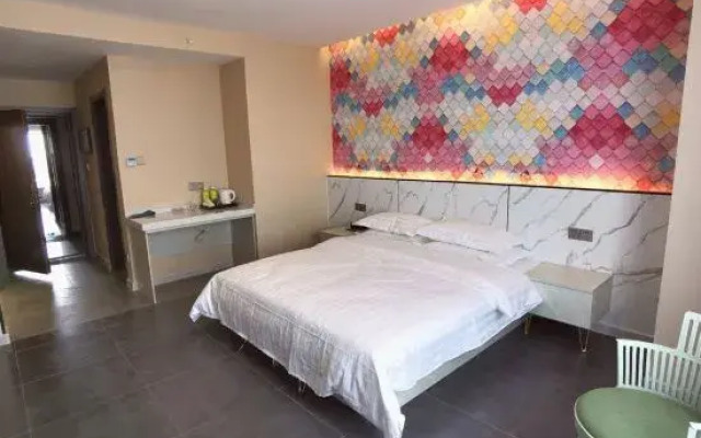 Sutian Homestay (Yuncheng Dongxing Upward Plaza)
