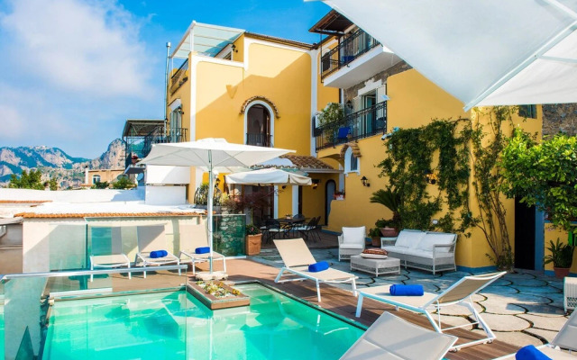 Villa Zeus