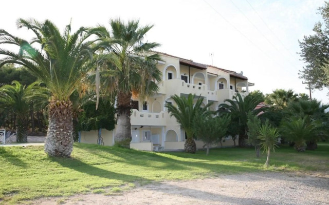 Zeus Hotel