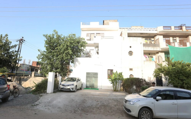 Oyo 22125 Bleu Ville