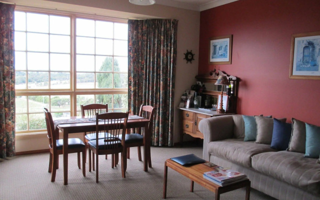 Cornwall Cottage – Guest Rooms – Cambridge