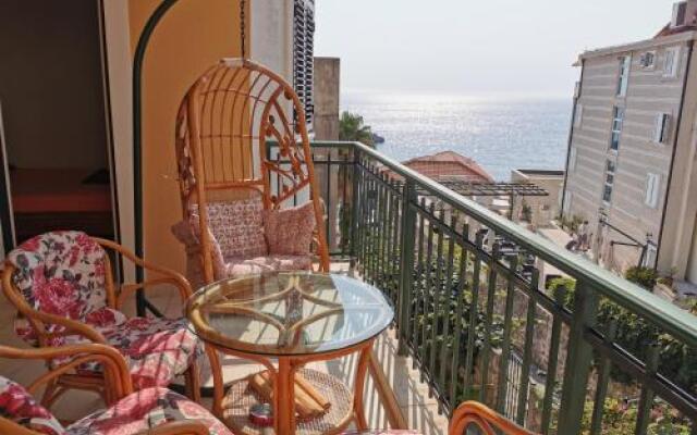 Apartments Rales