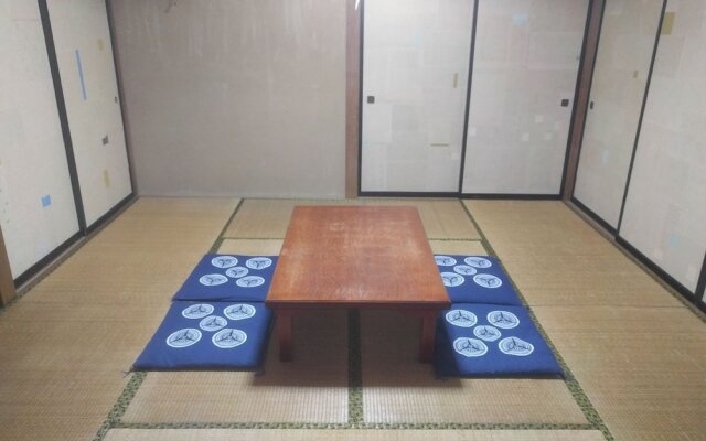 Tomo's hut in Japanese old style