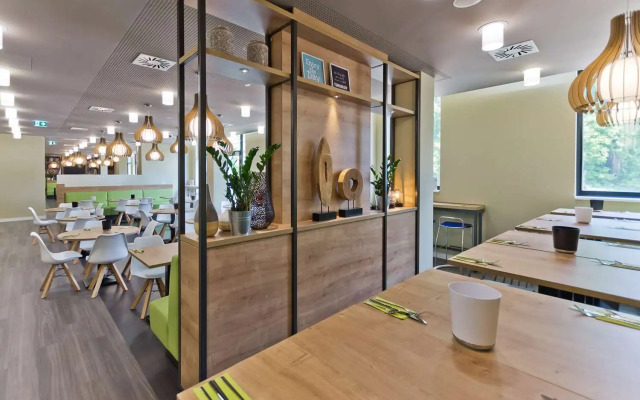 Super 8 by Wyndham Oberhausen am Centro