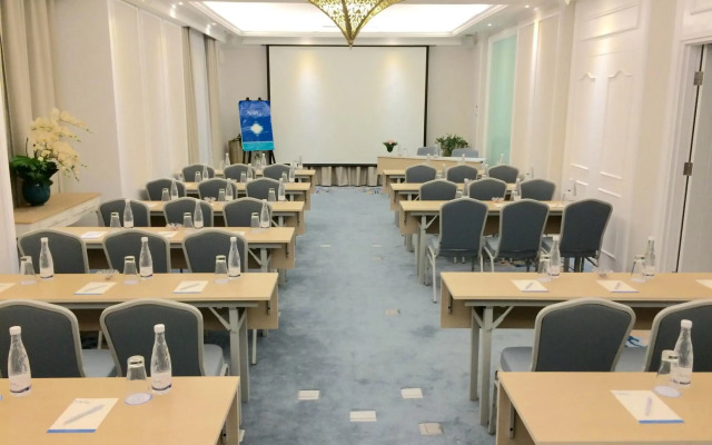 Noor Hotel