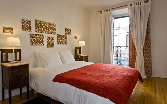 Bairro Alto Apartment Rosa