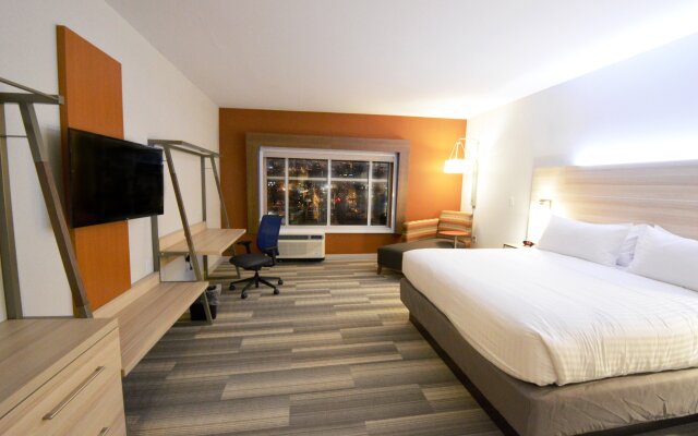 Holiday Inn Express & Suites Toledo South - Perrysburg by IHG