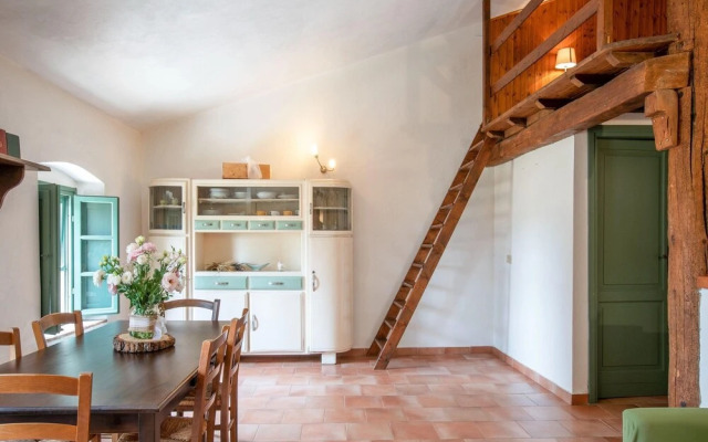 Appealing Apartment in Collesalvetti With Garden