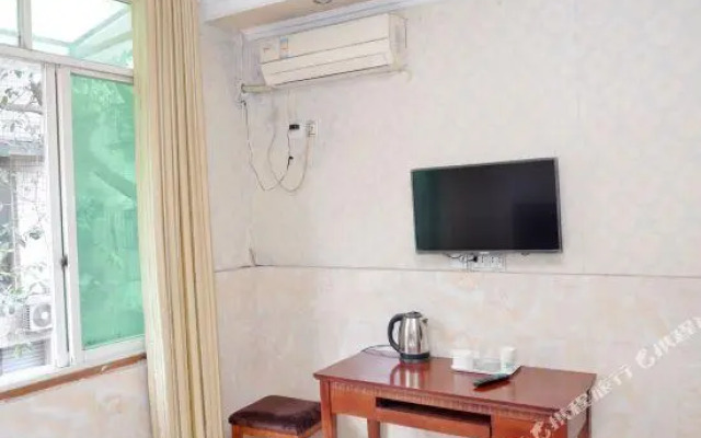 Yizhan Business Hotel