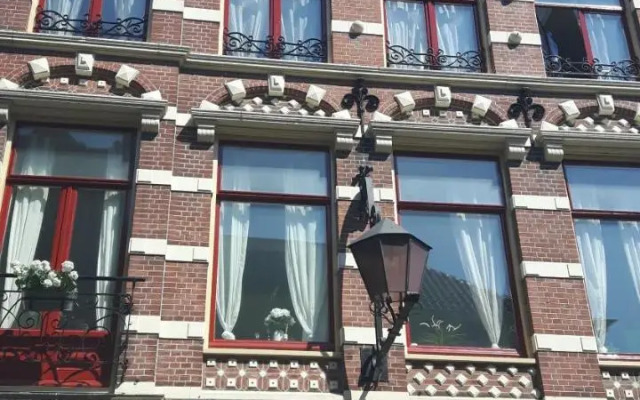 verzorgde kamer in monumentenpand