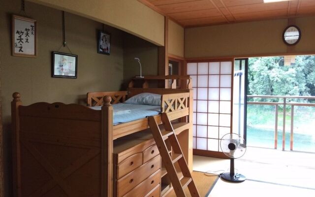 Yasuragi Guest House & Bar