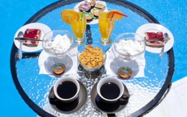 Hiona Holiday Hotel
