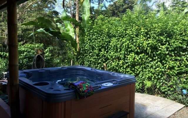 Manoas Luxury Camping and Villa Rentals