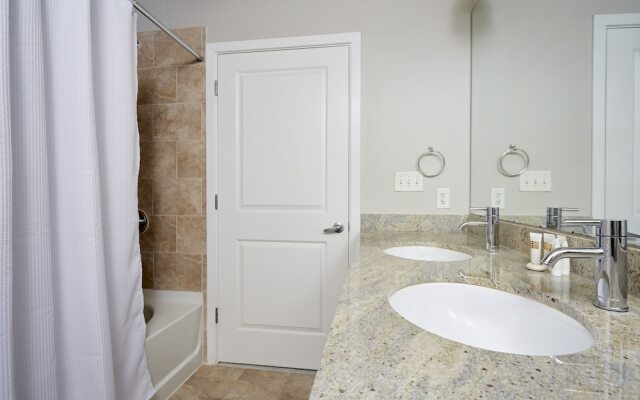 Desirable Midtown Suites by Sonder