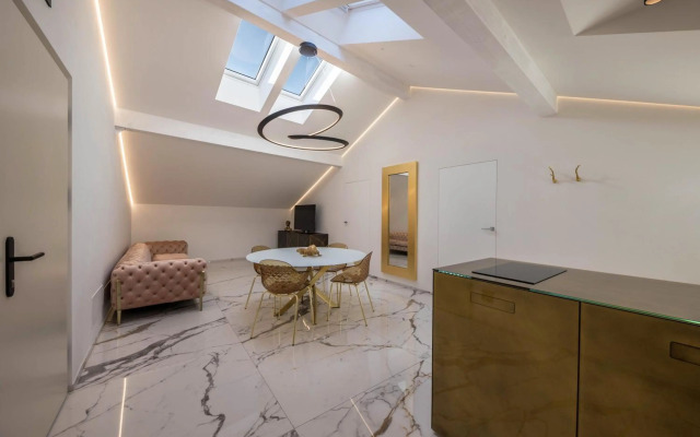 App 9 Palazzo Cavour