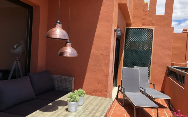 Luxurious SEA View Apartment