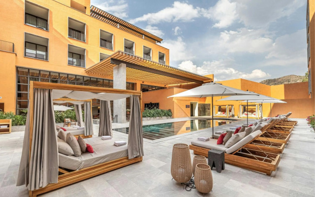 Cleviá, San Miguel de Allende, Autograph Collection